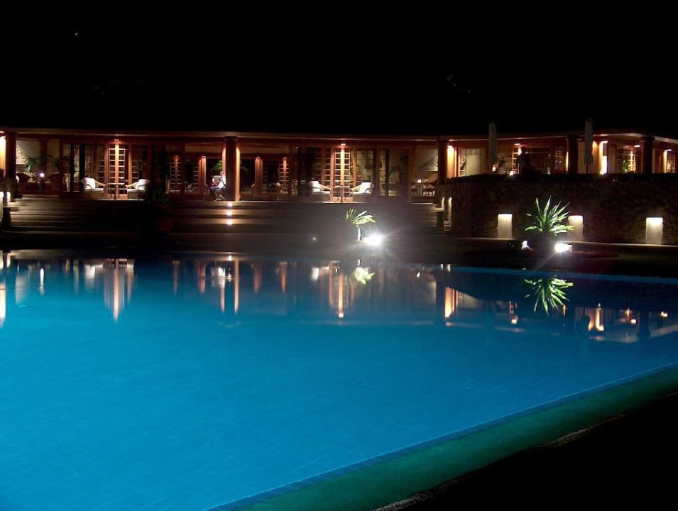 Abendaufnahme vom Amanpulo Hotel Amanpulo Resort