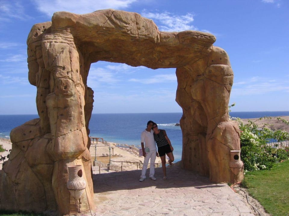Zejście na plażę Siva Golden Bay Makadi