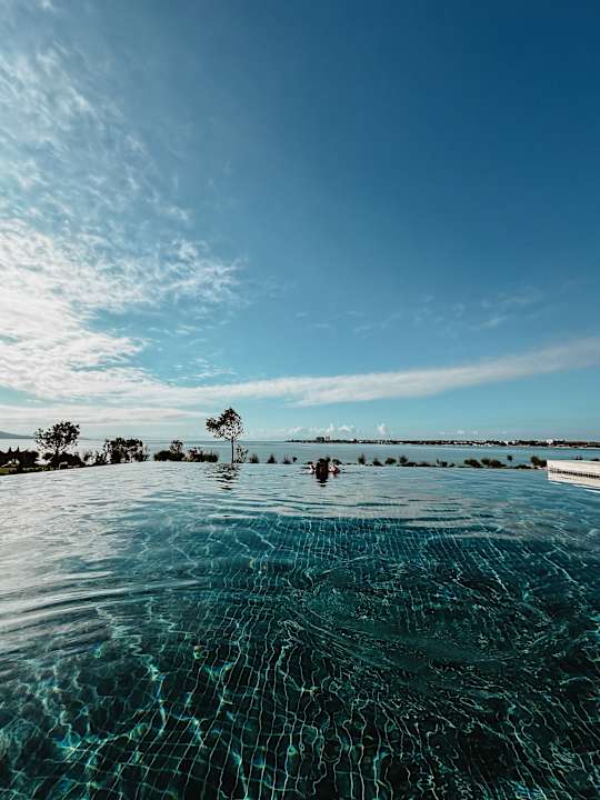 Strand Anda Barut Collection