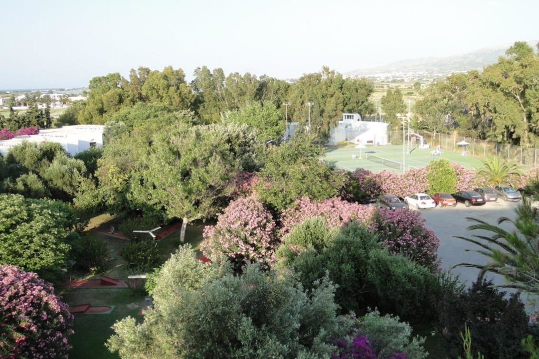 Tennisplatz & Minigolf Caravia Beach Hotel