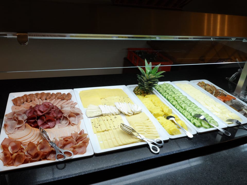 Frühstücksbuffet Leonardo Hotel Hamburg Elbbrücken