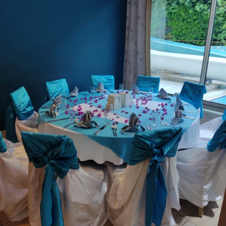 Gastro Port Side Resort Hotel