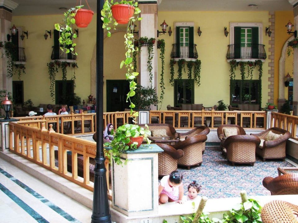 Wejścia do restauracji Ali Baba Palace Resort