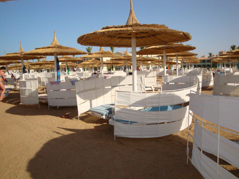 Super Strandanlage mit eigene Laguna Pickalbatros Dana Beach Resort - Hurghada