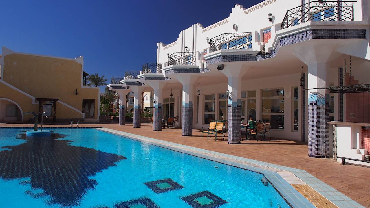 Najmniejszy basen Faraany. Hotel El Faraana Reef Resort