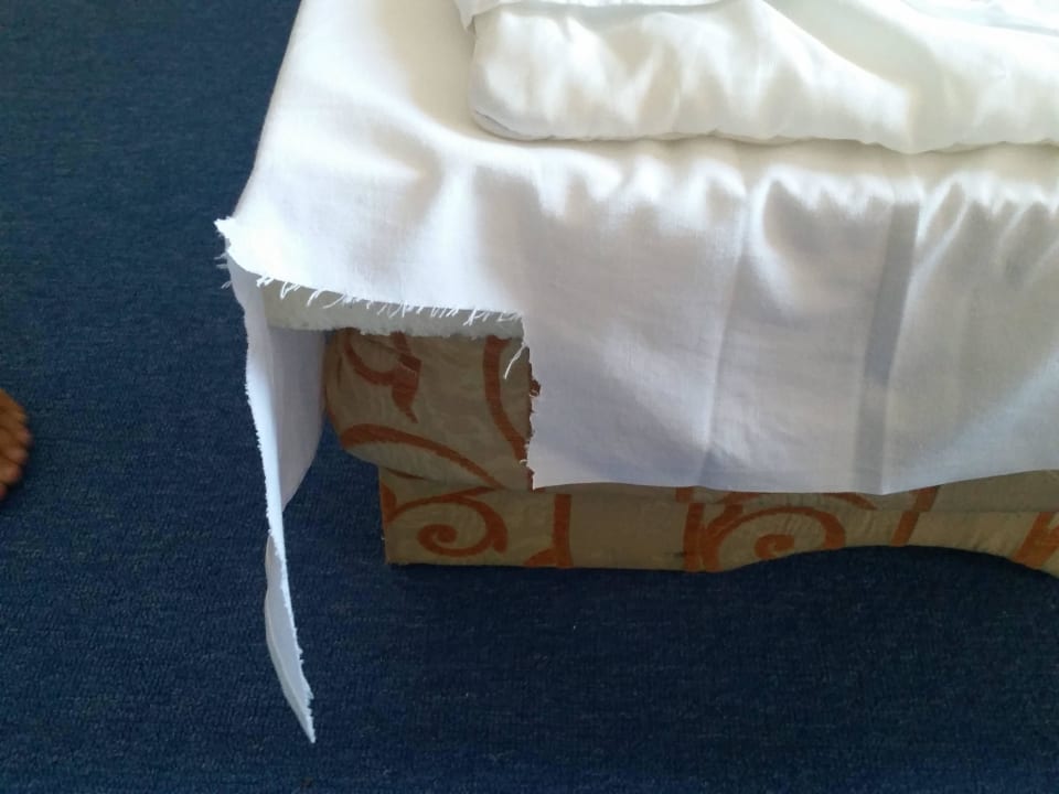 Kein Geld für neue Bettbezug Royal Park Hotel & Aqua park