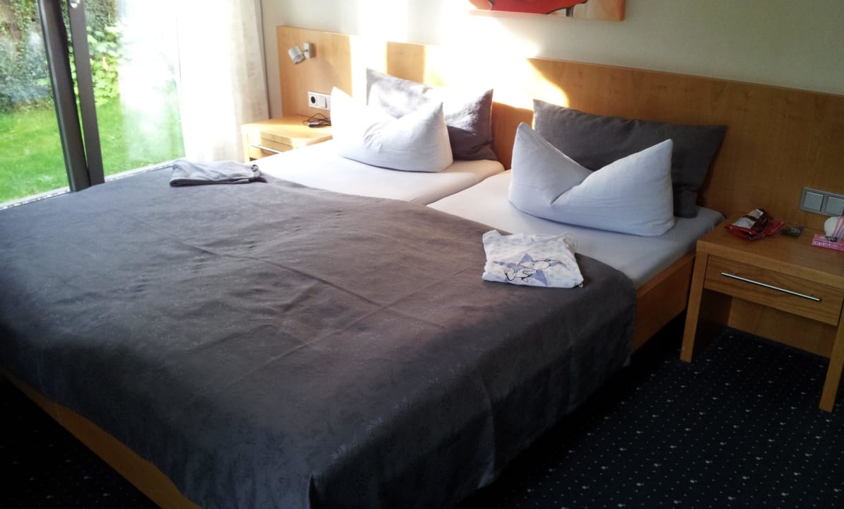 42 Hotel & Gasthaus Goldener Hirsch