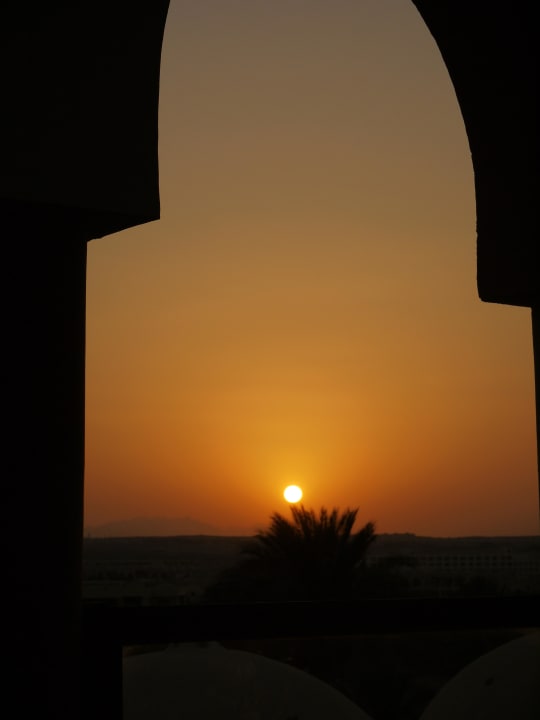 Sonnenuntergang ca. 18.30 Uhr im Juli Iberotel Makadi Beach