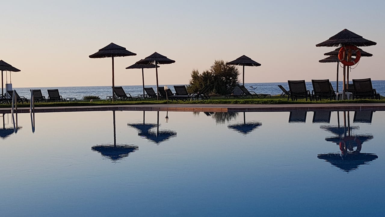 Pool Hotel Geraniotis Beach