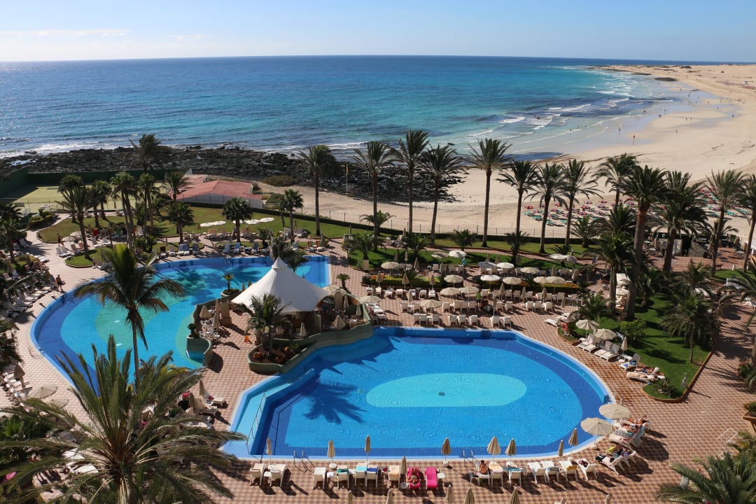 Poolanlage Hotel Riu Palace Tres Islas