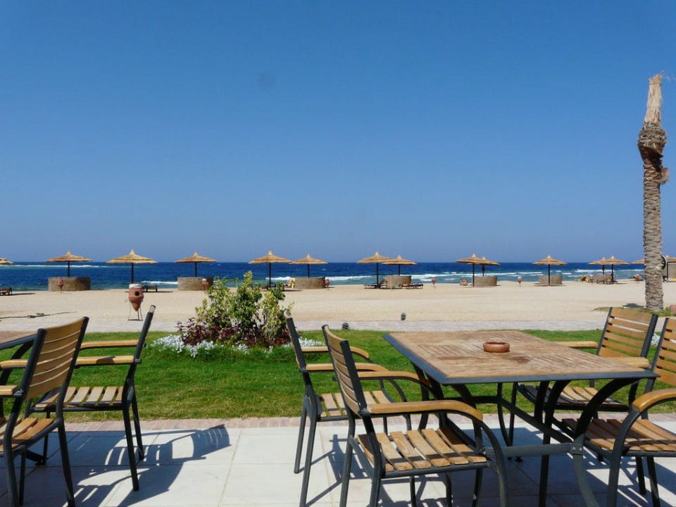 Ausblick zum Strand Coral Sun Beach