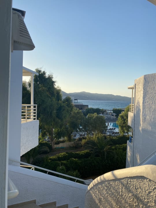 Ausblick Apollonia Beach Resort & Spa