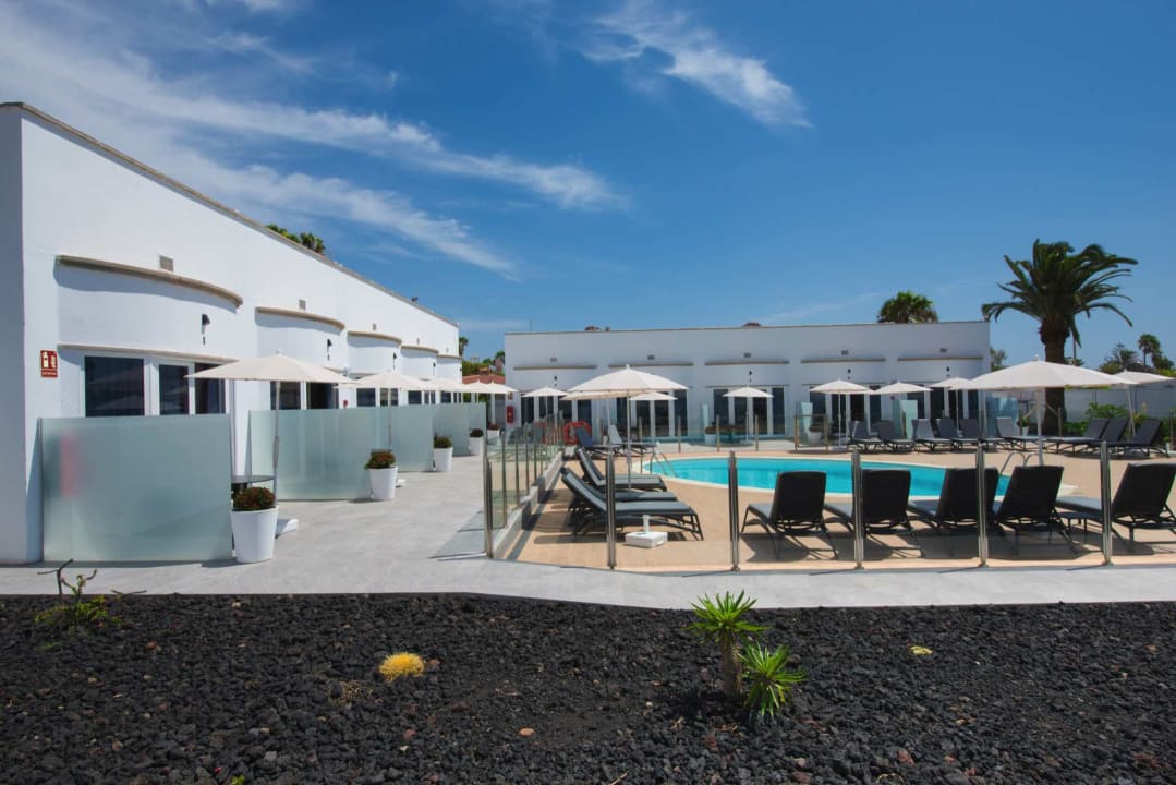 Pool Hotel Islas Paraiso