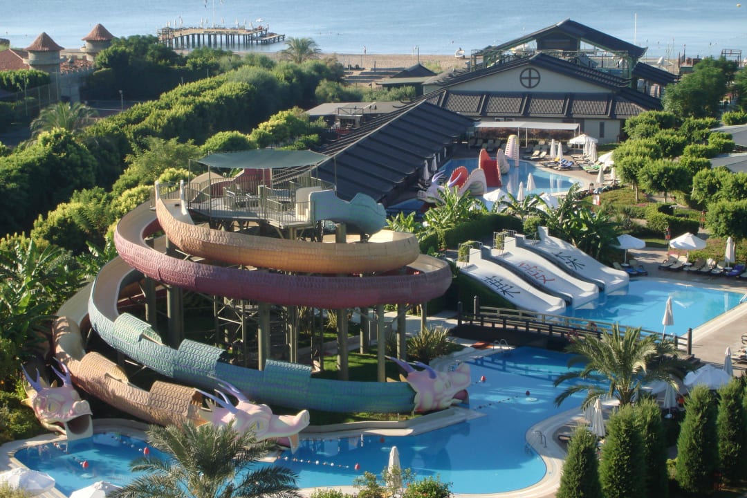 De glijbanen Limak Lara Deluxe Hotel & Resort