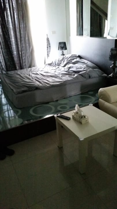 Zimmer T.Station Serviced Apartment