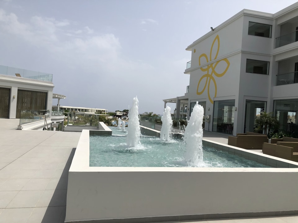 Sonstiges Asterias Beach Resort