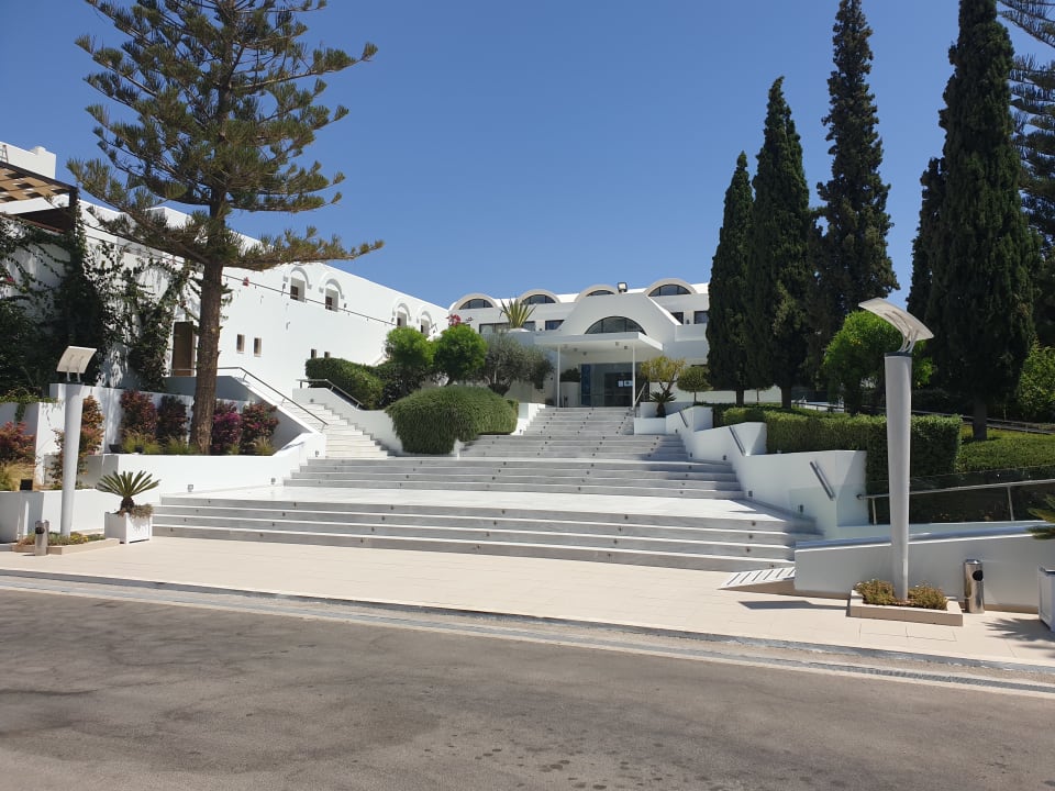 Außenansicht TUI BLUE Oceanis Beach and Spa Resort