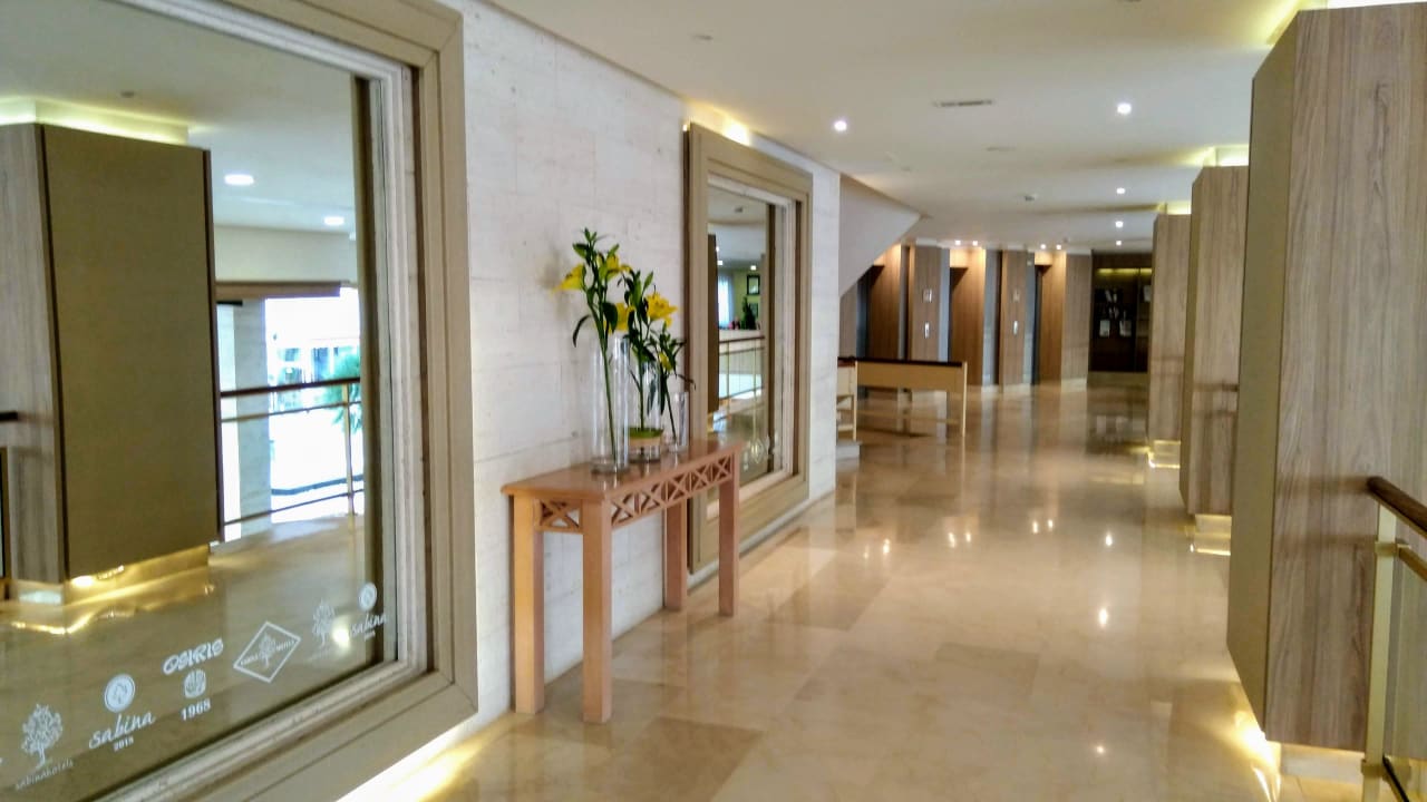 Lobby Sabina Hotel & Suites