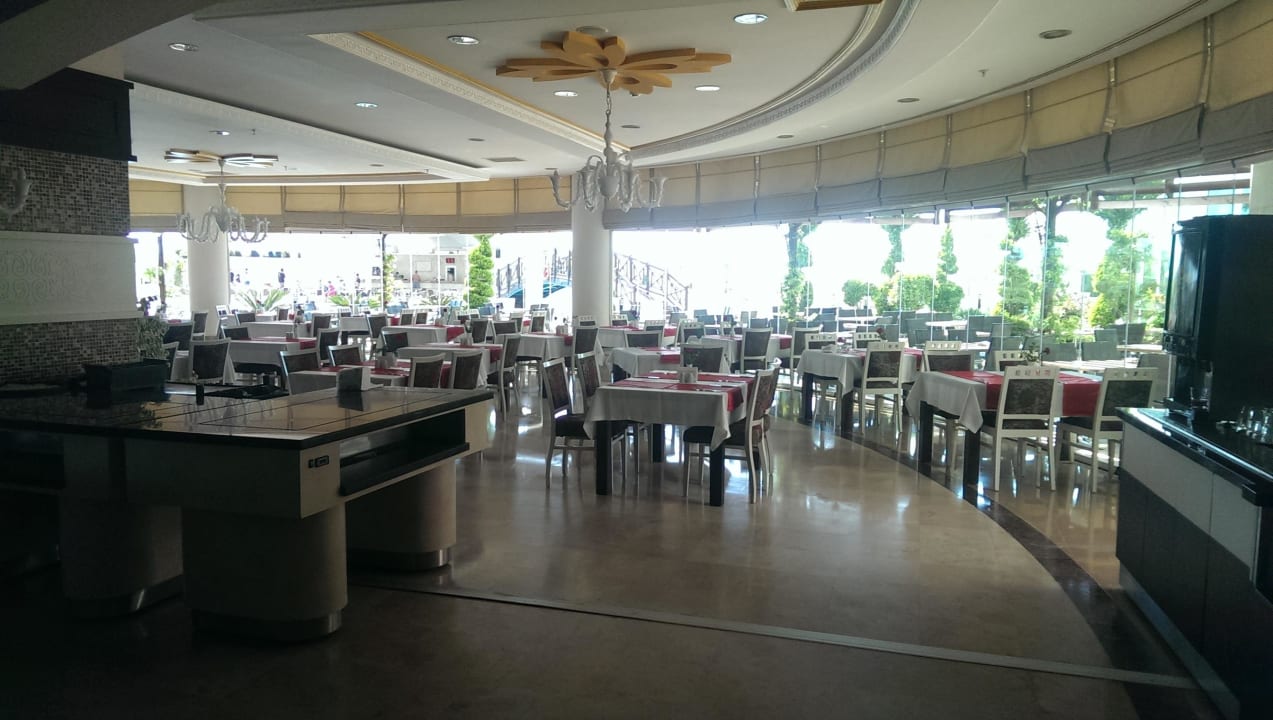 Speisesaal des Buffet Restaurants Roma Beach Resort & Spa 16+ Adult Only