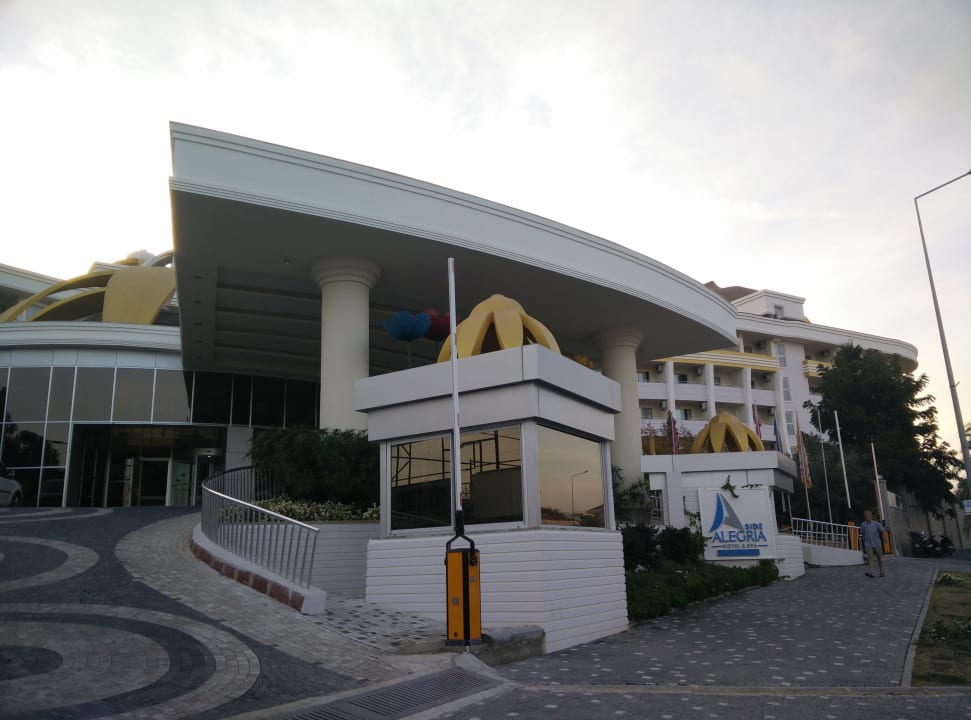 Der neue Hoteleingang Side Alegria Hotel & Spa - Adults only +16