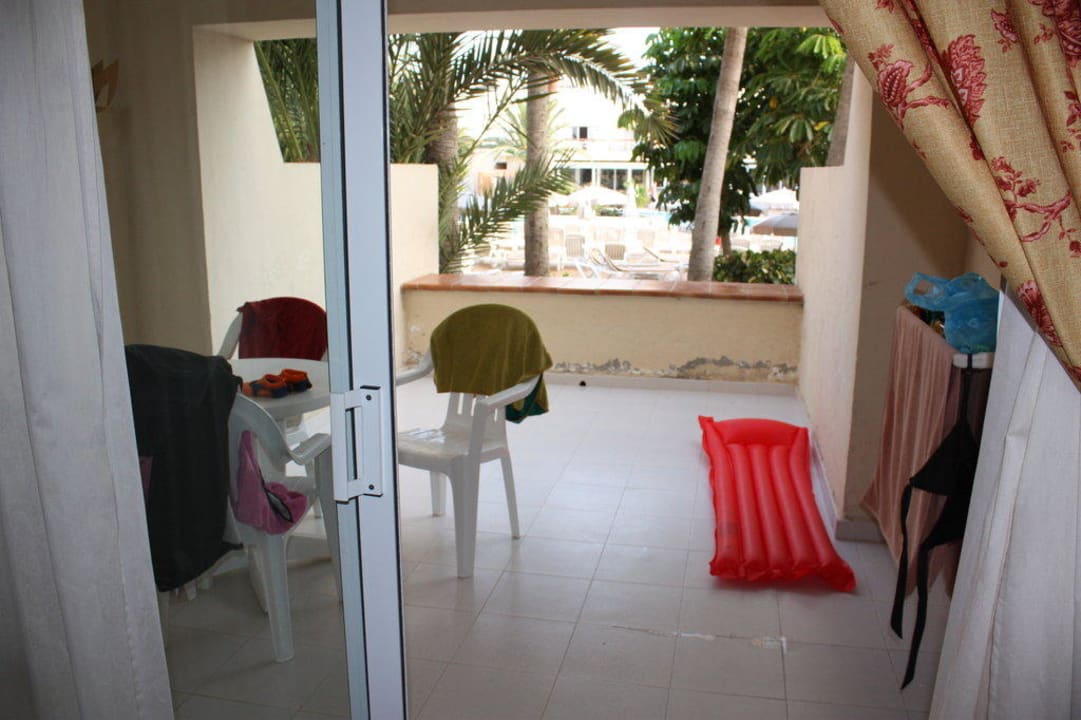 Terrasse Hotel Riu Oliva Beach Resort