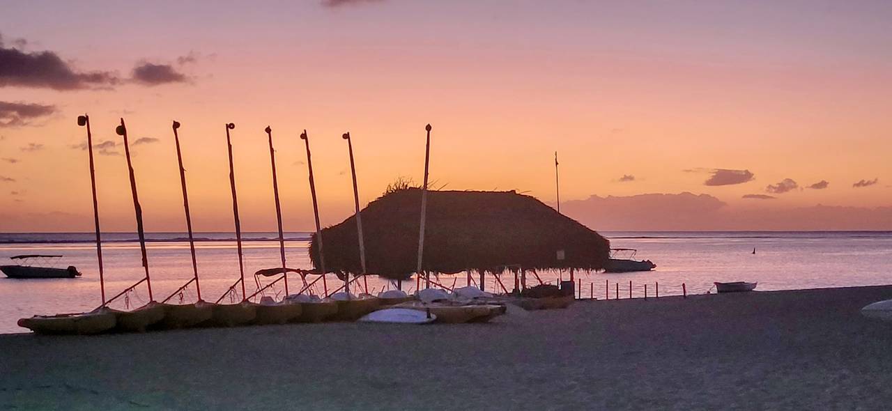 Strand La Pirogue Mauritius