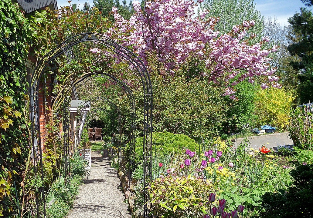 Teilbereich des Gartens Hotel kleine Auszeit - Adults Only