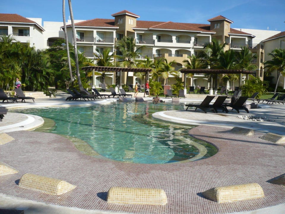Quiet Pool Dreams Royal Beach Punta Cana