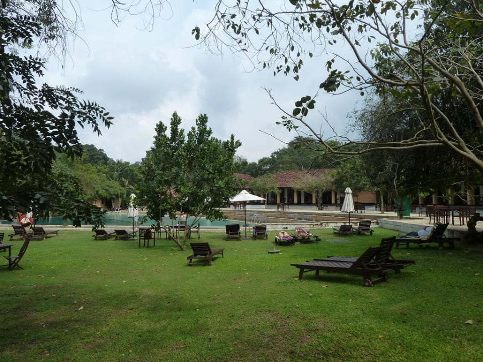 Blick auf die Hotelanlage Habarana Village by Cinnamon