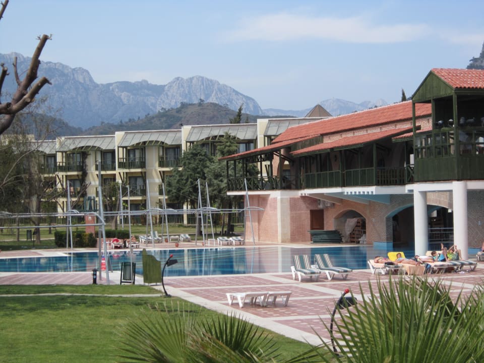 Schöne Poolanlage Limak Limra Hotel & Resort