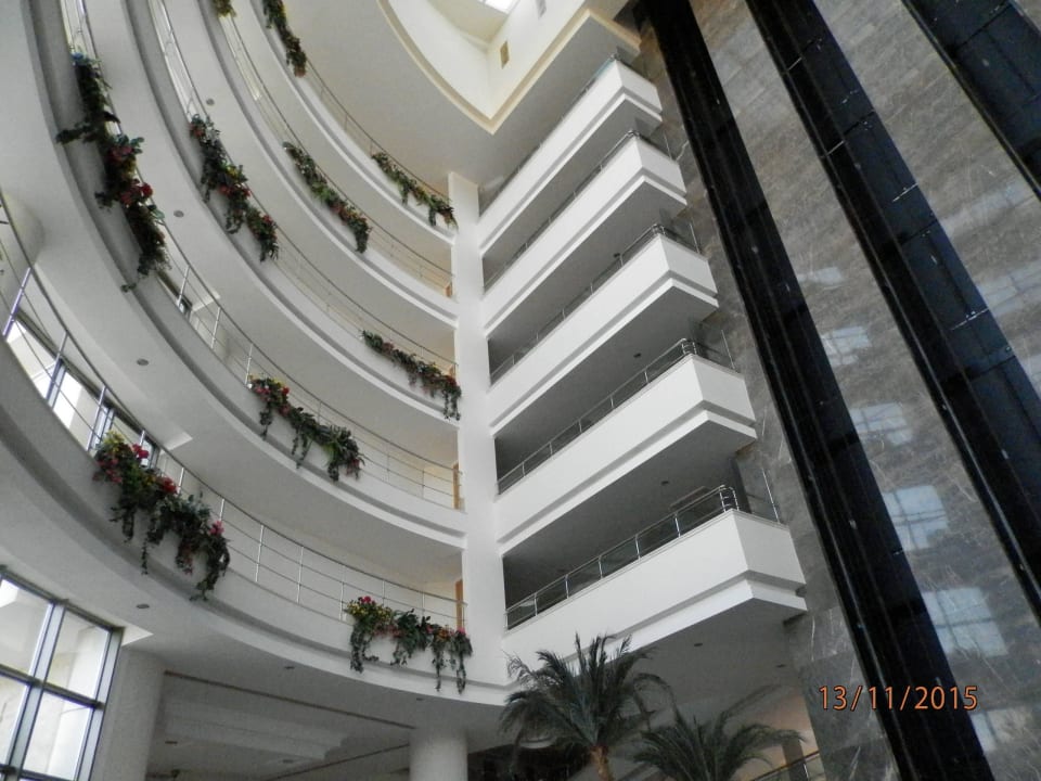 Вход Saphir Resort & Spa