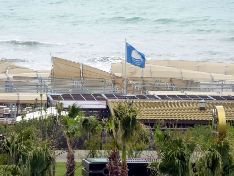 Den Sonnenschutz hat´s nach dem Sturm zerrissen Aydinbey Kings Palace & Spa