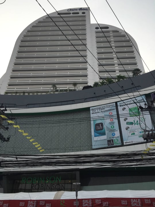 Von der Straße Hotel Centre Point Plus Silom