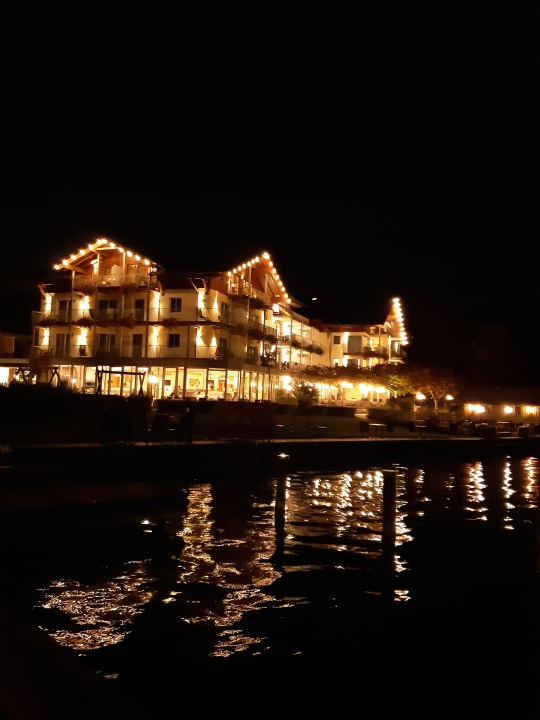 Außenansicht Hotel Stadler am Attersee