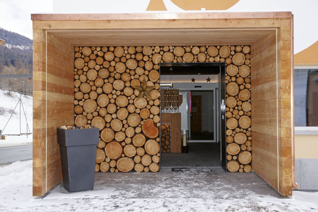 Neuer Eingang Hotel Al Rom