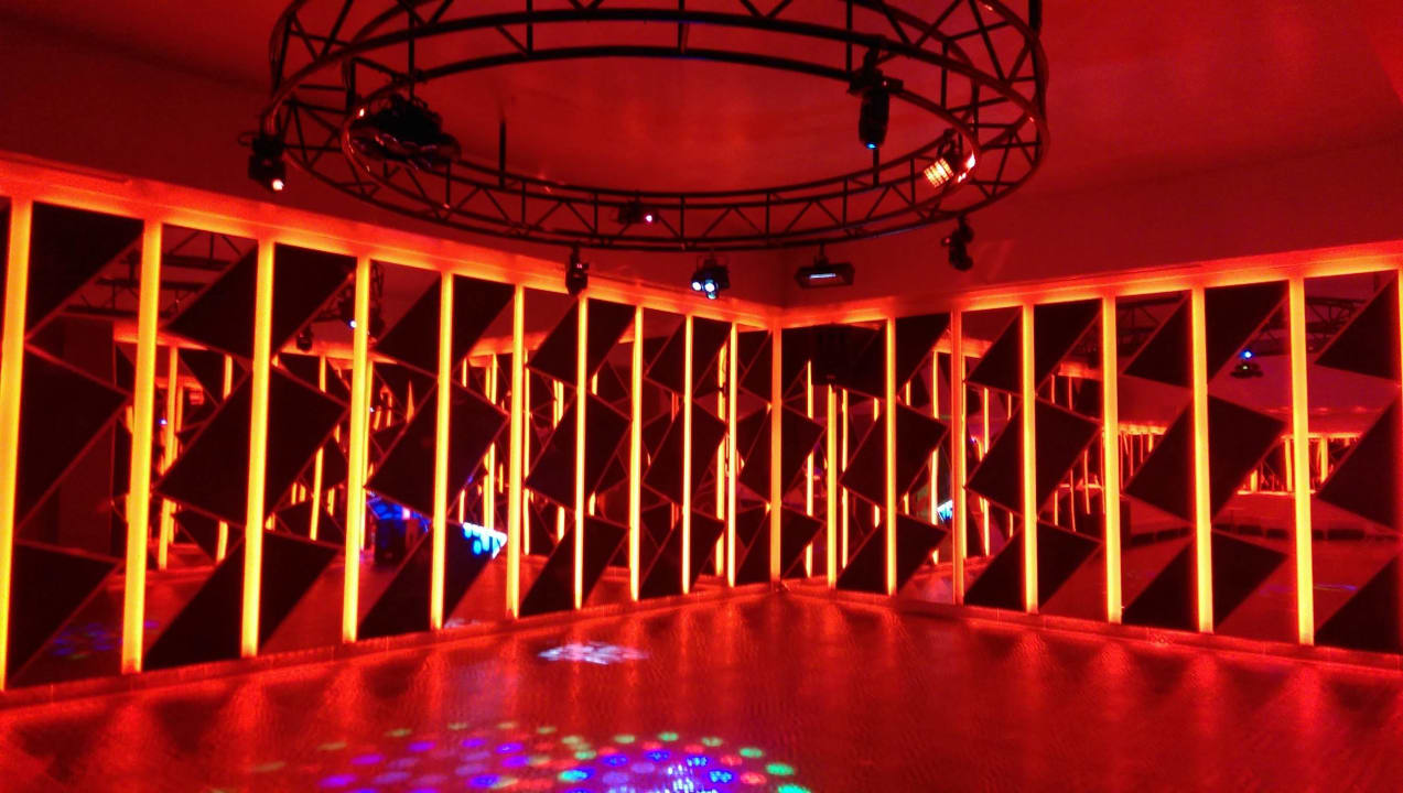 Disco The Lumos Deluxe Resort Hotel