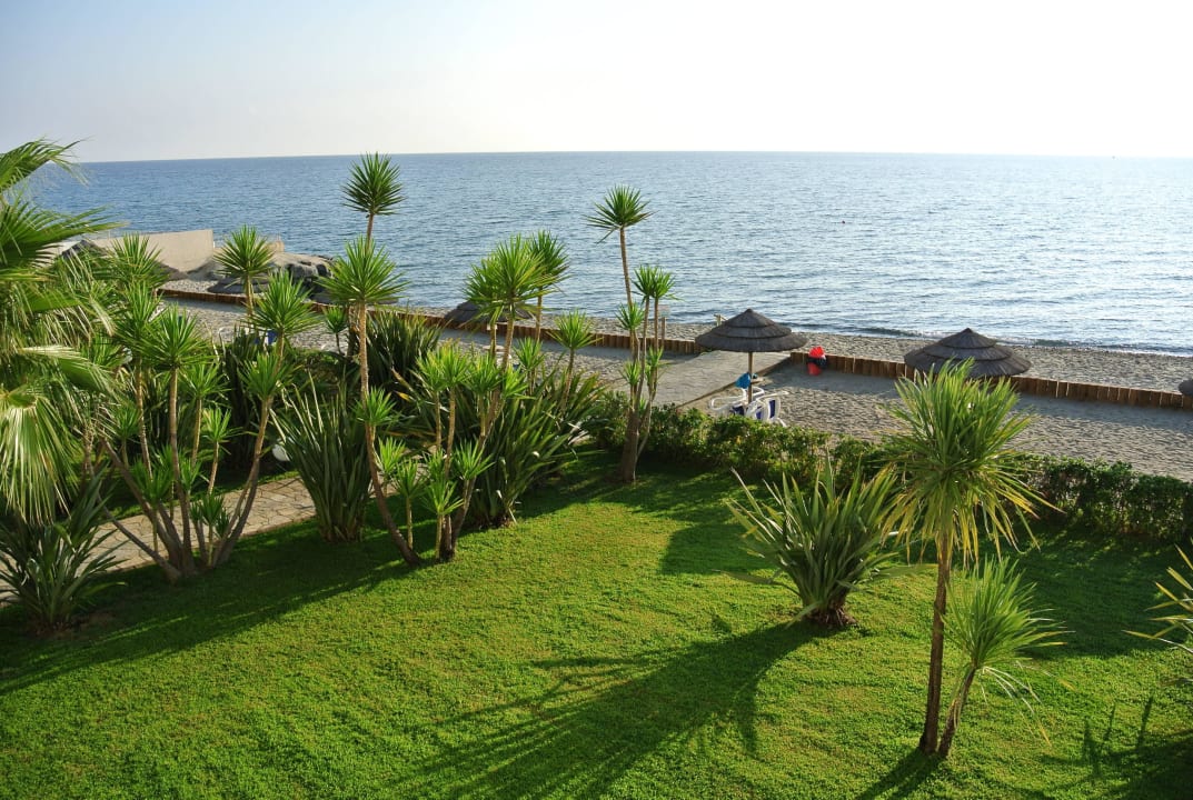 Strand vor dem Hotel Résidence Sognu Di Rena