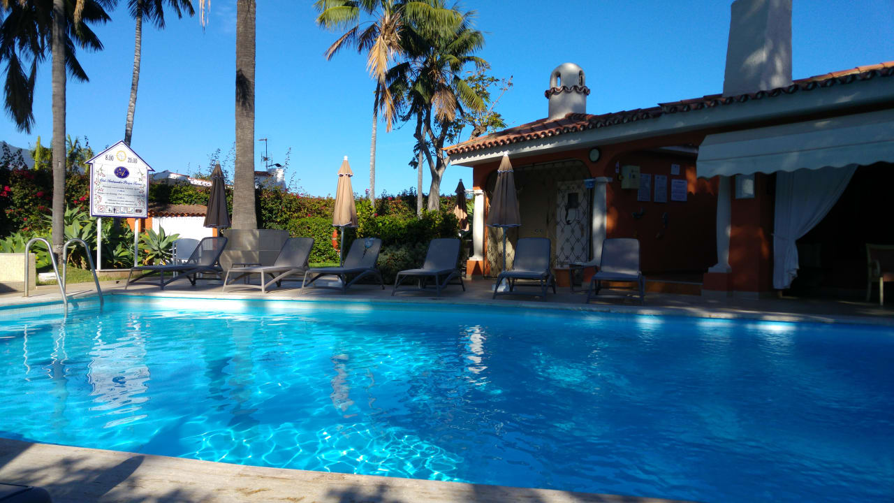 Pool Apartments Ambassador