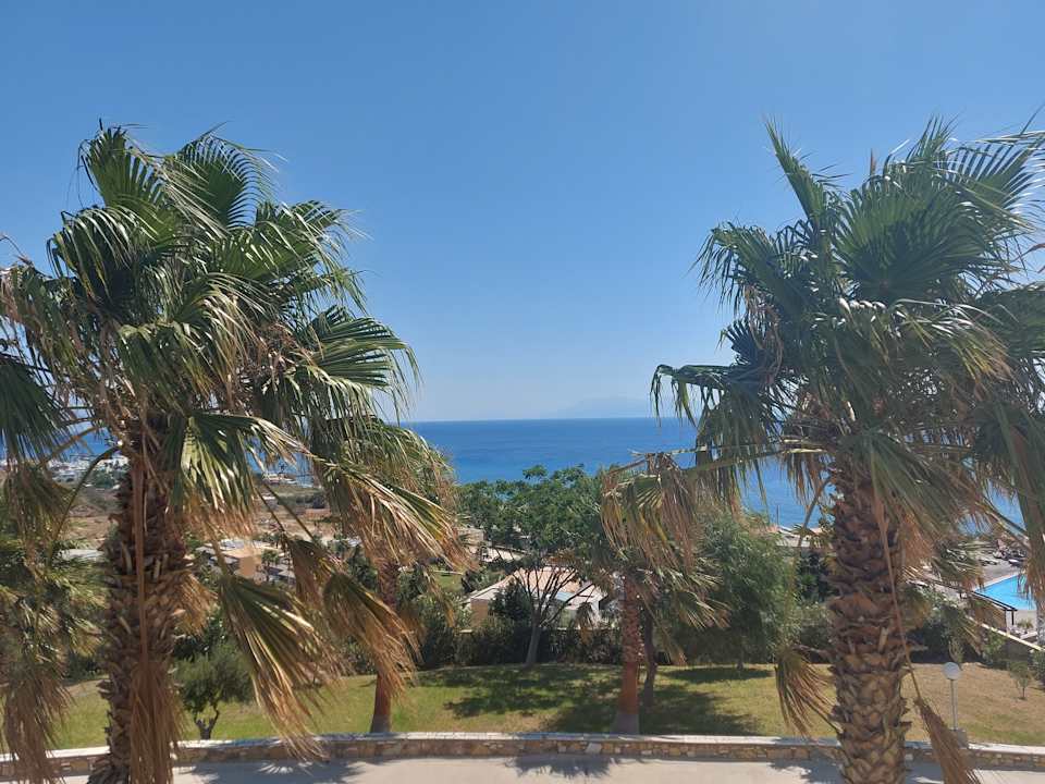 Gartenanlage Grand Blue Beach Hotel