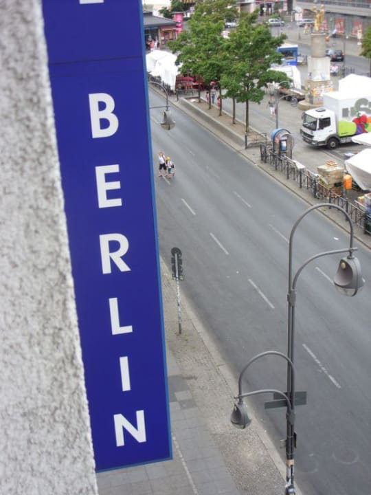 Zimmerausblick. 3. Stock Grand Hostel Berlin Urban