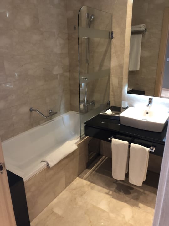 Zimmer Royal Tulip City Center