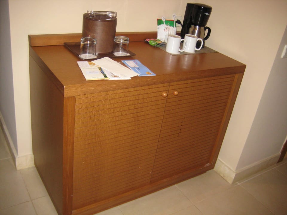Minibar und Kaffeemaschine Secrets Royal Beach Punta Cana - Adults only