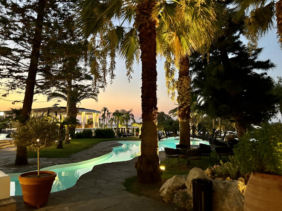 Gartenanlage Hotel Calypso Beach