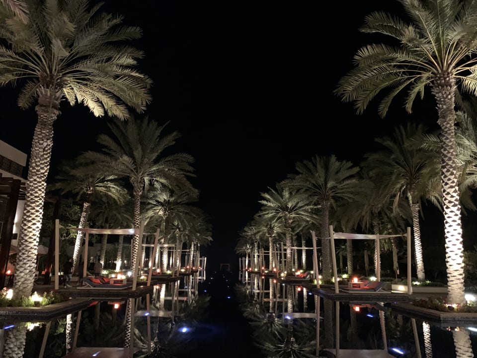 Pool Park Hyatt Abu Dhabi Hotel and Villas