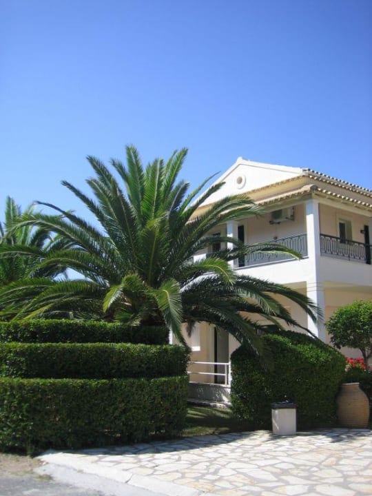 Bungalow Acharavi Beach Hotel