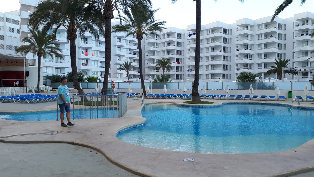 Pool Aparthotel Playa Dorada