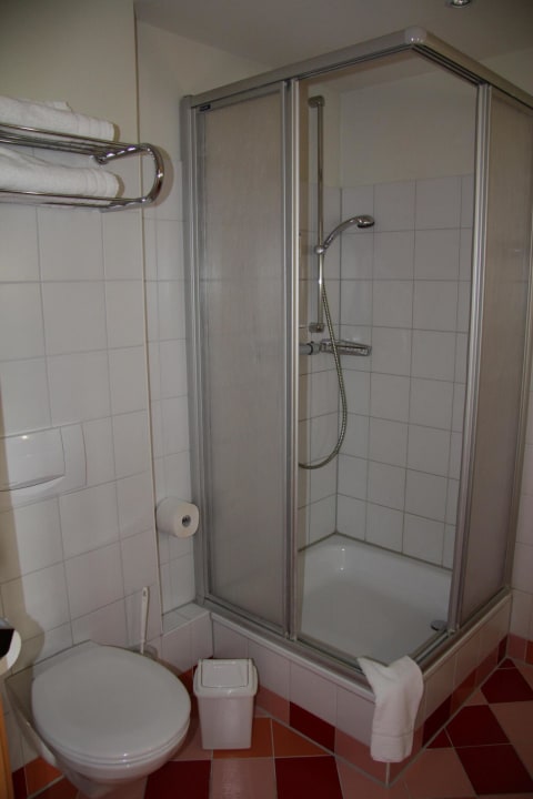 Dusche, Toilette SAVOY Hotel Bad Mergentheim