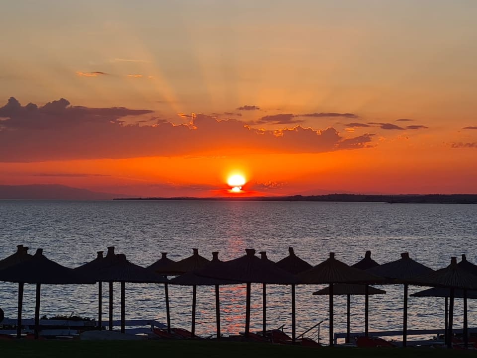 Strand Istion Club & Spa