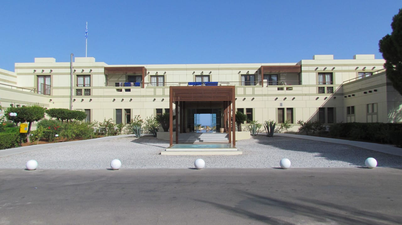 Hotel-Eingangsbereich/Vorderfront Grecotel Meli Palace