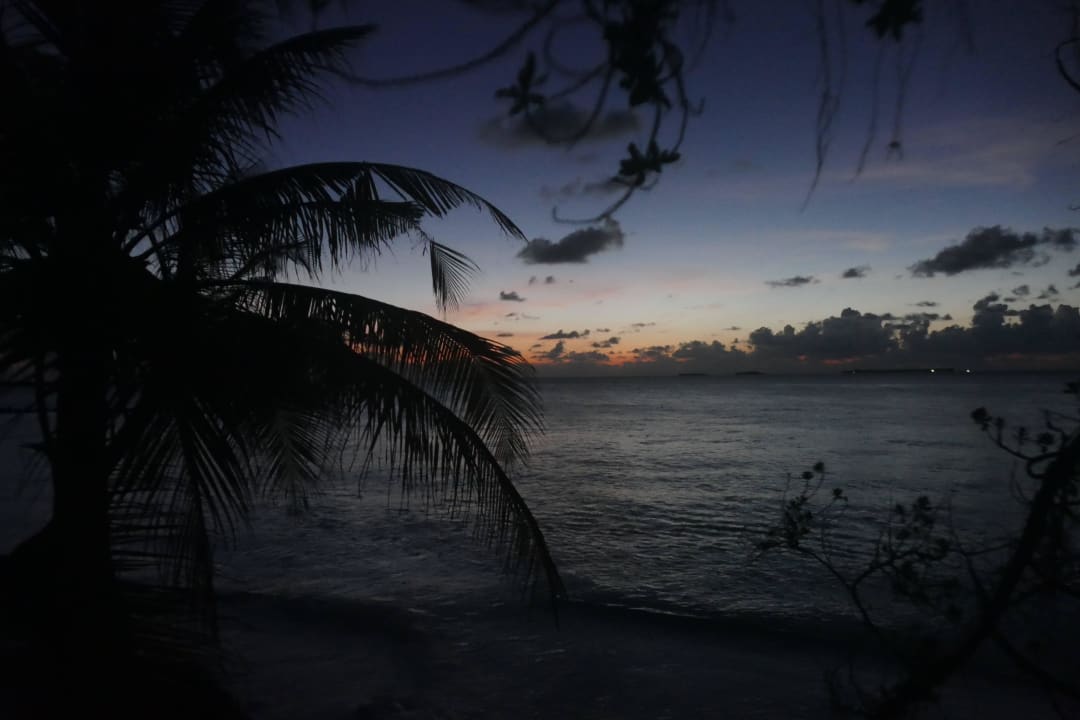 Sonnenaufgang Kuredu Island Resort & Spa